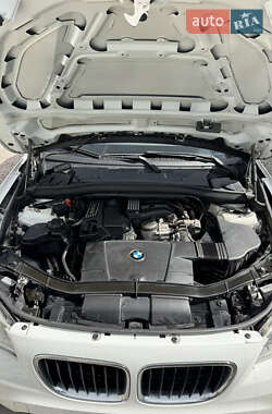 Позашляховик / Кросовер BMW X1 2013 в 