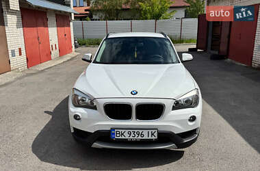 Позашляховик / Кросовер BMW X1 2012 в 