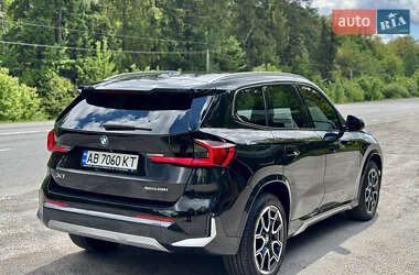 Позашляховик / Кросовер BMW X1 2023 в 