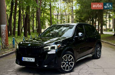 Позашляховик / Кросовер BMW X1 2023 в 