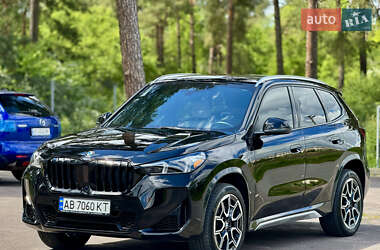 Позашляховик / Кросовер BMW X1 2023 в 