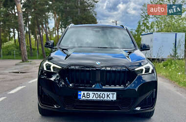 Позашляховик / Кросовер BMW X1 2023 в 