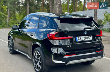 Позашляховик / Кросовер BMW X1 2023 в 