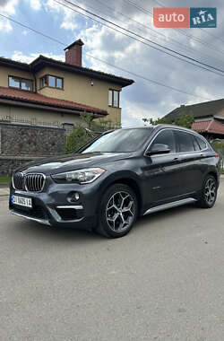 Позашляховик / Кросовер BMW X1 2016 в Києві