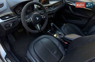 Позашляховик / Кросовер BMW X1 2016 в 