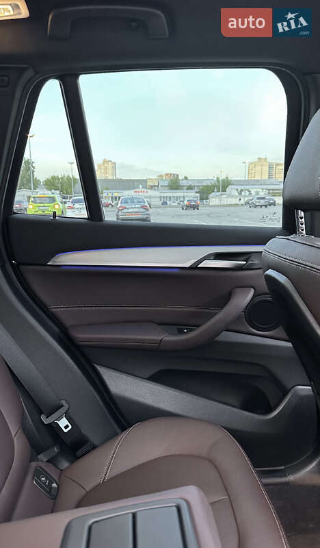 Позашляховик / Кросовер BMW X1 2021 в Києві