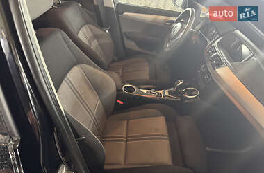 Внедорожник / Кроссовер BMW X1 2014 в 