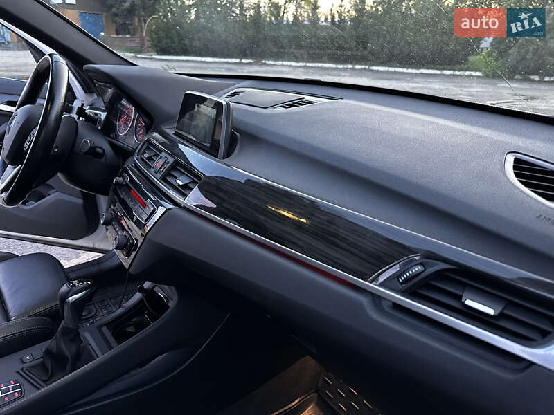 Внедорожник / Кроссовер BMW X1 2017 в Харькове
