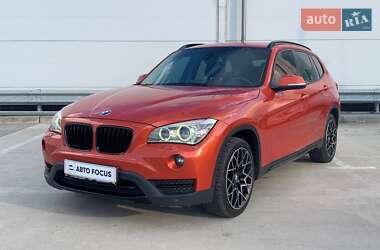 Позашляховик / Кросовер BMW X1 2012 в 