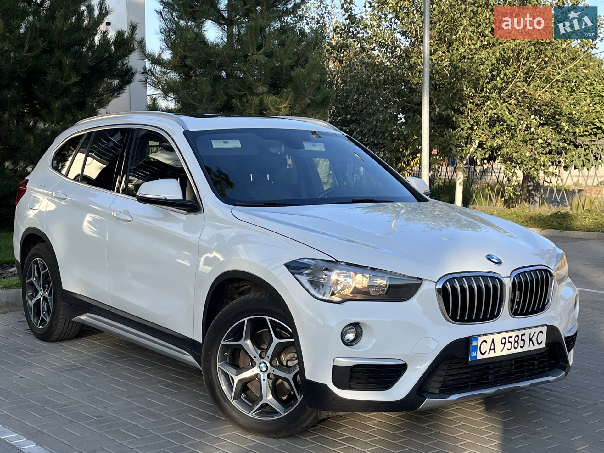 BMW X1 2018 VIN WBXHU7C39J5L07762 фото оголошення 4 з 13