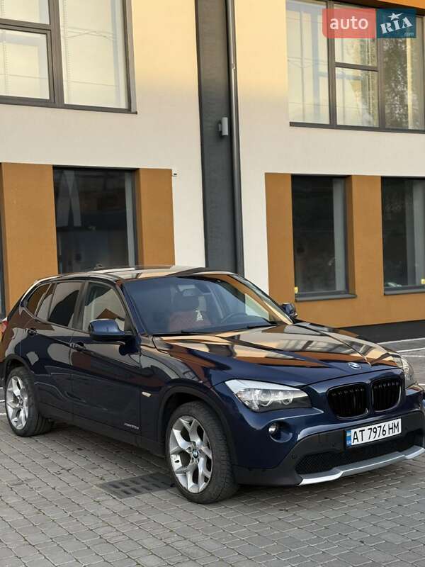 Внедорожник / Кроссовер BMW X1 2010 в 