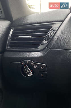 Позашляховик / Кросовер BMW X1 2014 в 
