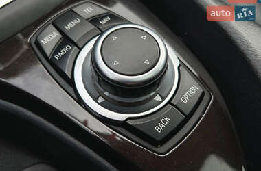 Позашляховик / Кросовер BMW X1 2013 в 