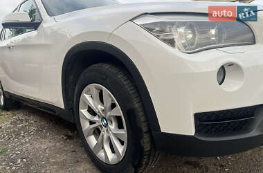 Внедорожник / Кроссовер BMW X1 2013 в 