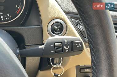 Позашляховик / Кросовер BMW X1 2013 в 