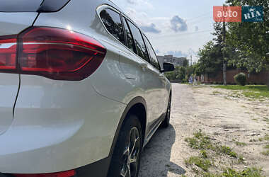 Позашляховик / Кросовер BMW X1 2018 в 