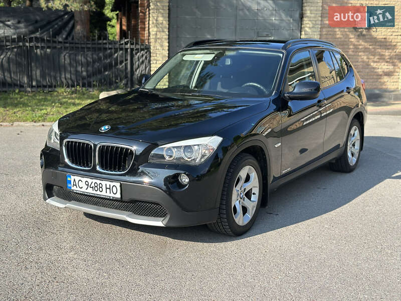 Внедорожник / Кроссовер BMW X1 2011 в 