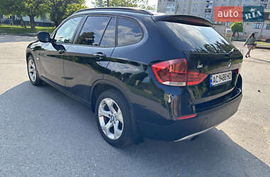 Внедорожник / Кроссовер BMW X1 2011 в 