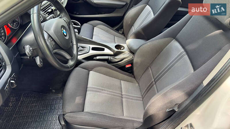 Внедорожник / Кроссовер BMW X1 2010 в Киеве