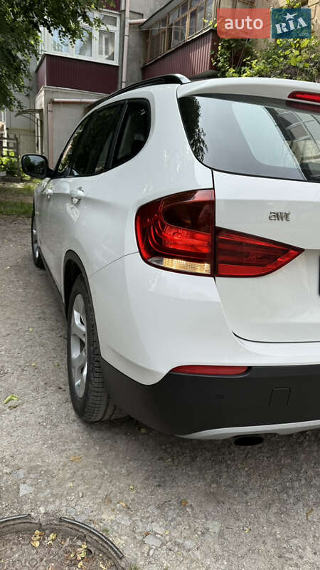 Позашляховик / Кросовер BMW X1 2011 в Чернівцях
