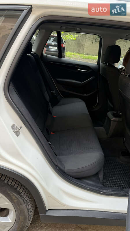 Позашляховик / Кросовер BMW X1 2011 в Чернівцях