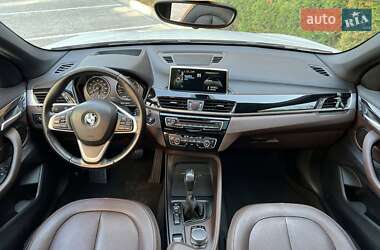 Внедорожник / Кроссовер BMW X1 2017 в 