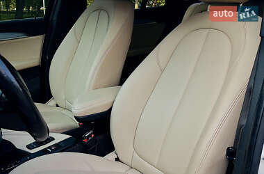 Позашляховик / Кросовер BMW X1 2016 в 