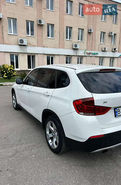 Внедорожник / Кроссовер BMW X1 2010 в 