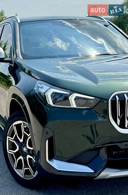 Внедорожник / Кроссовер BMW X1 2023 в 