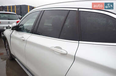 Внедорожник / Кроссовер BMW X1 2021 в 