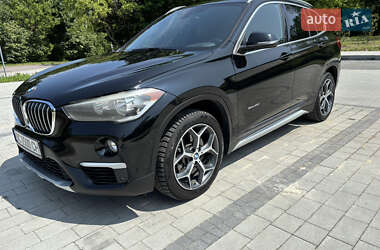 Внедорожник / Кроссовер BMW X1 2017 в 