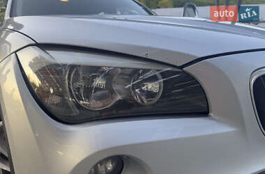 Позашляховик / Кросовер BMW X1 2009 в 