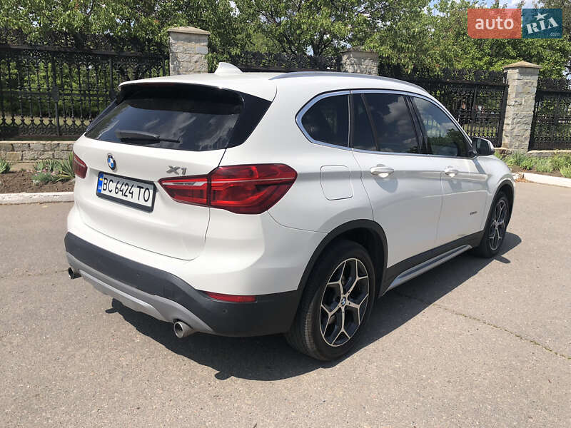 Позашляховик / Кросовер BMW X1 2016 в Харкові