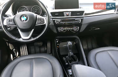 Внедорожник / Кроссовер BMW X1 2016 в 