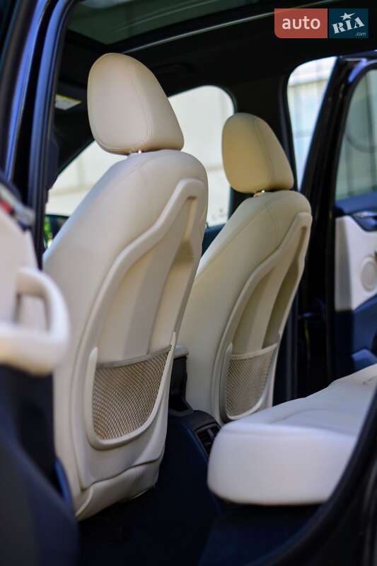 Позашляховик / Кросовер BMW X1 2016 в Кривому Розі