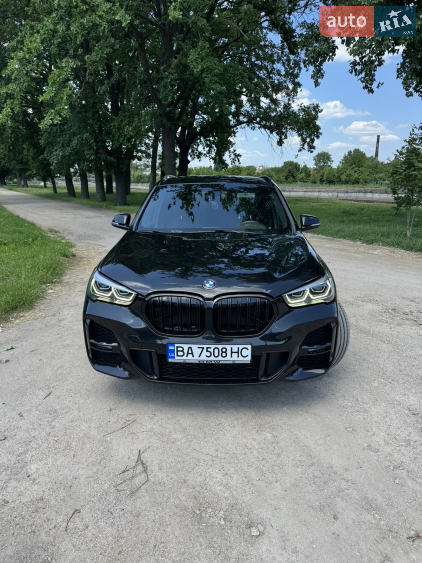 2019 BMW X1 - фото 1