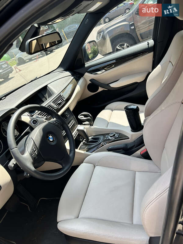 Внедорожник / Кроссовер BMW X1 2012 в Киеве