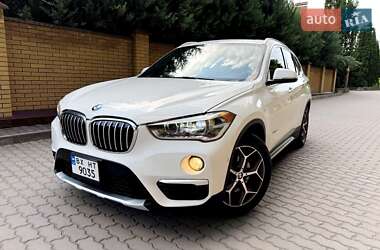 Внедорожник / Кроссовер BMW X1 2015 в 