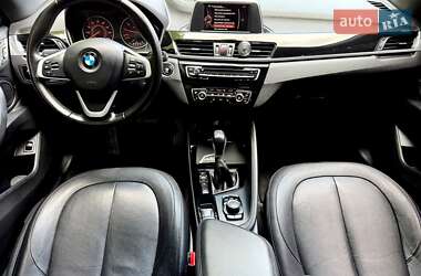 Внедорожник / Кроссовер BMW X1 2015 в 