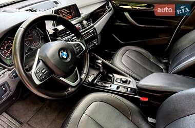 Внедорожник / Кроссовер BMW X1 2015 в 