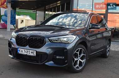 Внедорожник / Кроссовер BMW X1 2016 в Киеве