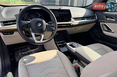 Внедорожник / Кроссовер BMW X1 2023 в 
