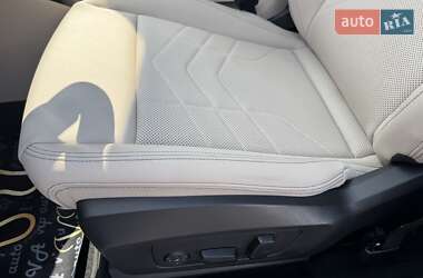 Внедорожник / Кроссовер BMW X1 2023 в 