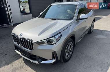 Внедорожник / Кроссовер BMW X1 2023 в 