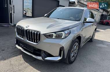 Внедорожник / Кроссовер BMW X1 2023 в 