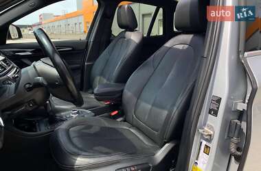 Внедорожник / Кроссовер BMW X1 2017 в 