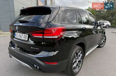 Позашляховик / Кросовер BMW X1 2020 в 