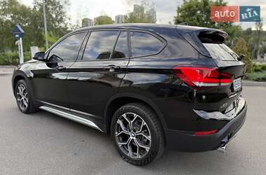 Позашляховик / Кросовер BMW X1 2020 в 