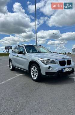 Внедорожник / Кроссовер BMW X1 2012 в Новояворовске