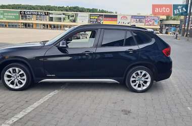 Позашляховик / Кросовер BMW X1 2014 в 